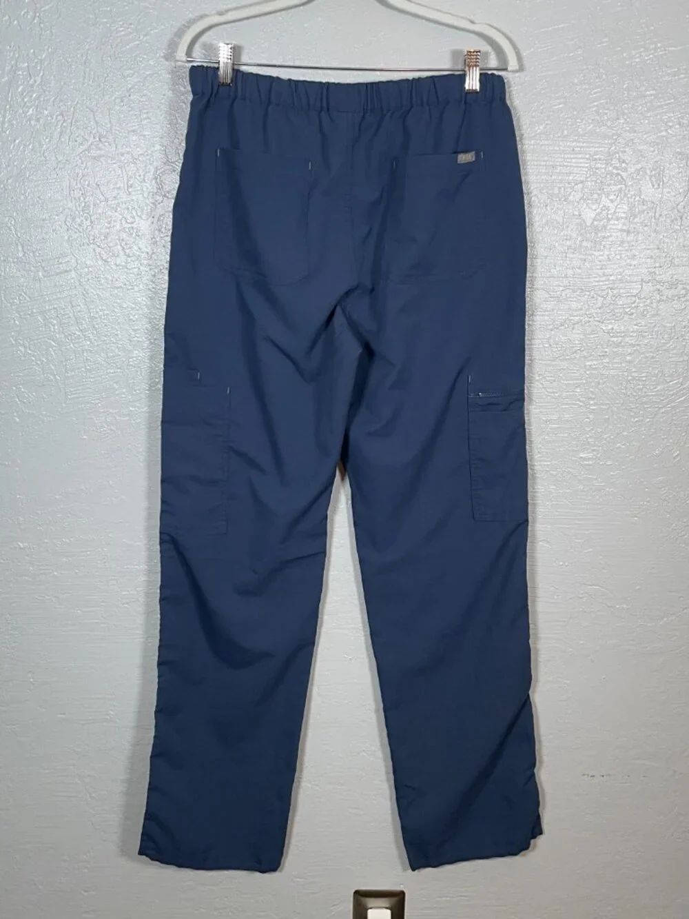 FIGS Men L Navy Blue Cairo Cargo Scrub Pants Drawstring Waist Technical Pockets